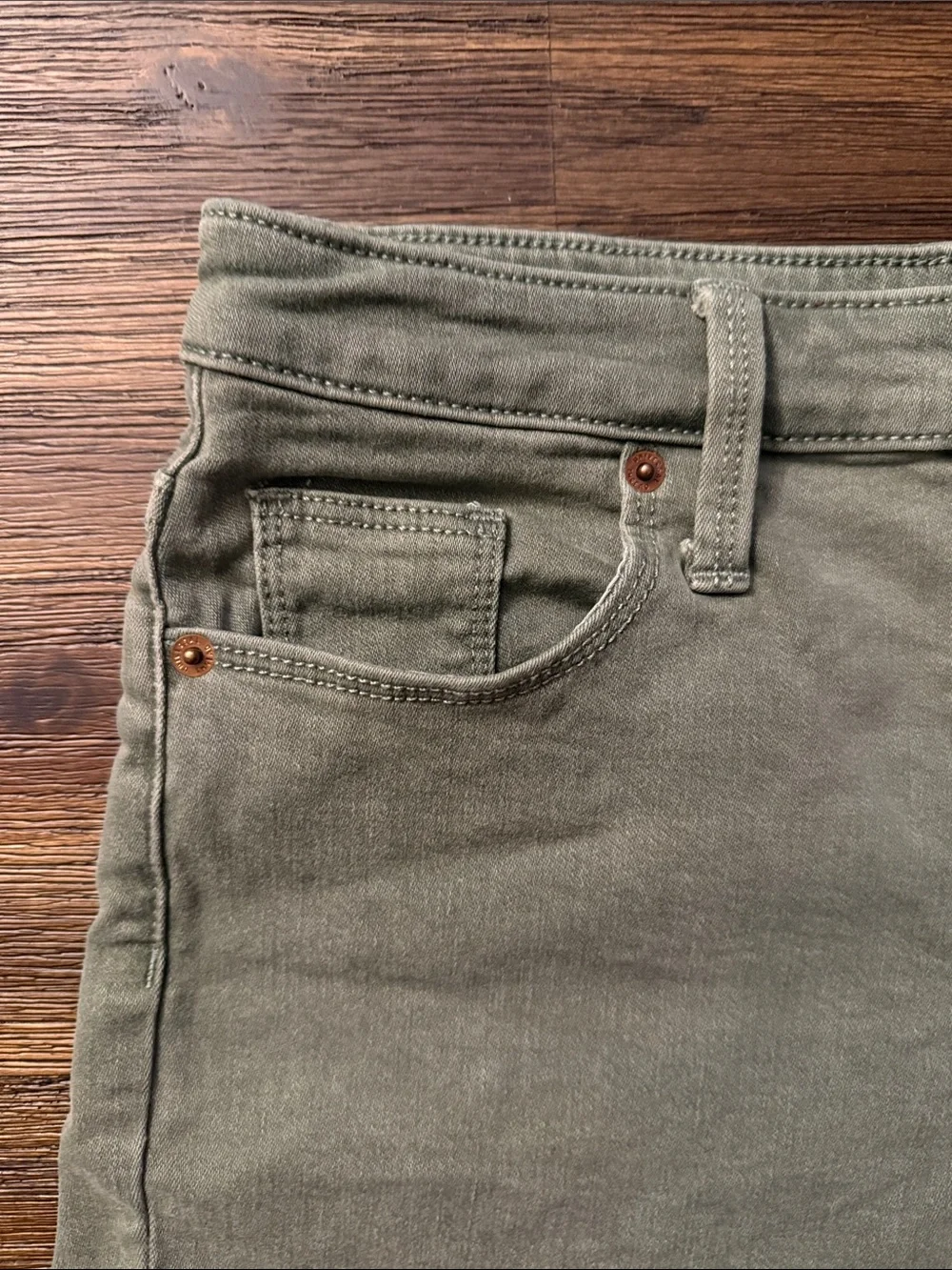 Universal Thread Olive Green Denim High Rise Midi Shorts 6/28R